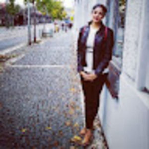 Meet your Posher, Ayesha